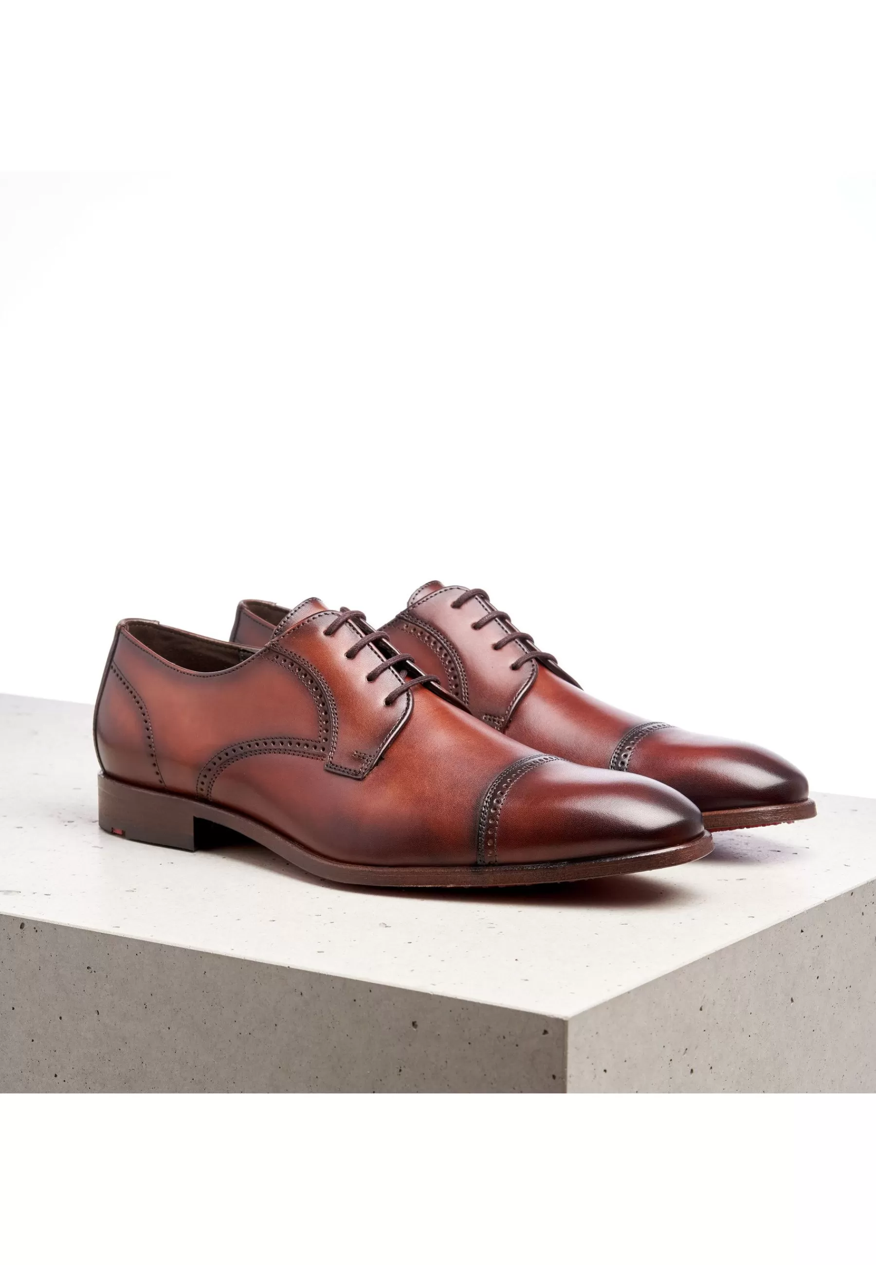 Smart Shoes-Men Lloyd Perry