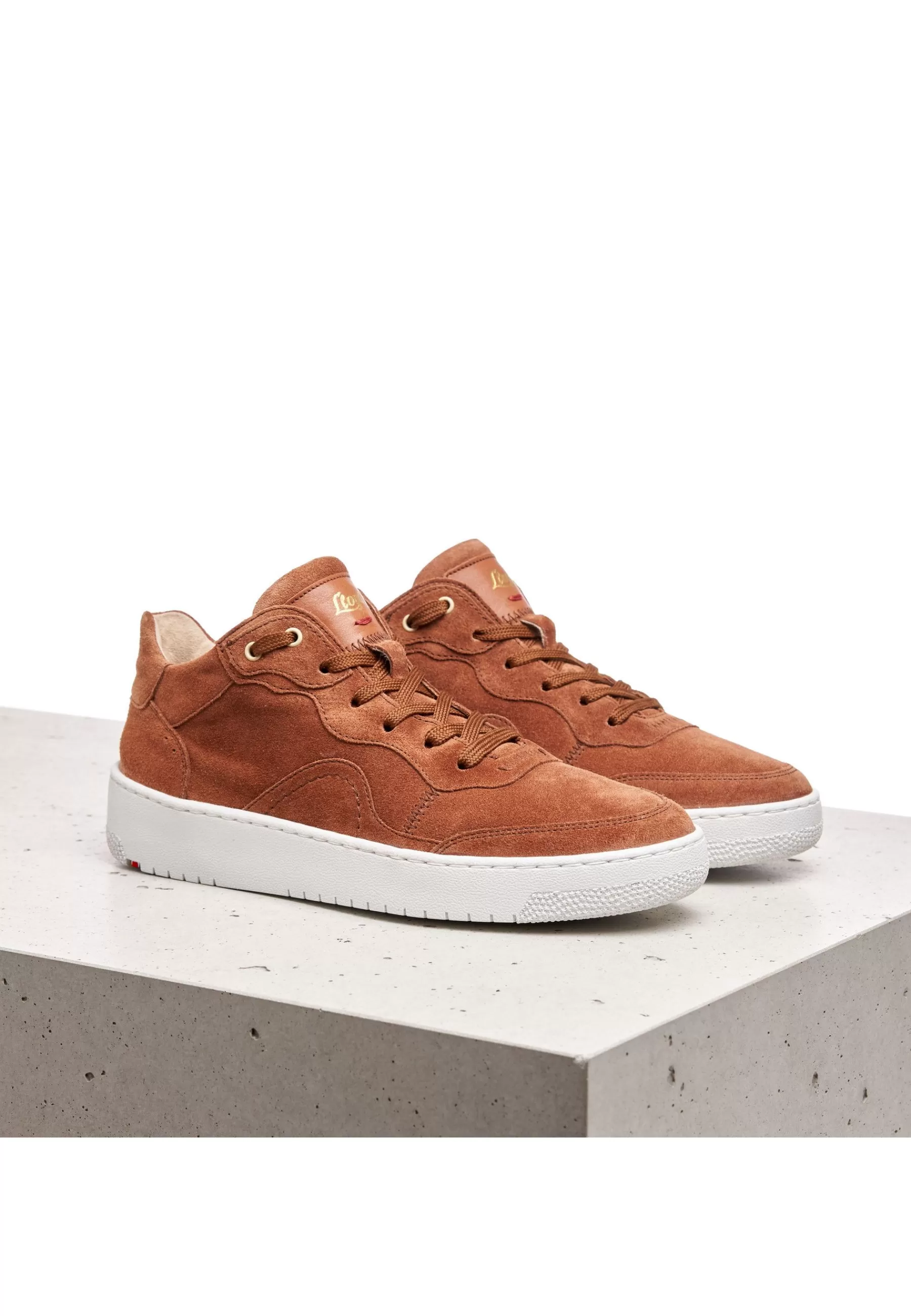 Show All-Women Lloyd Sneakers